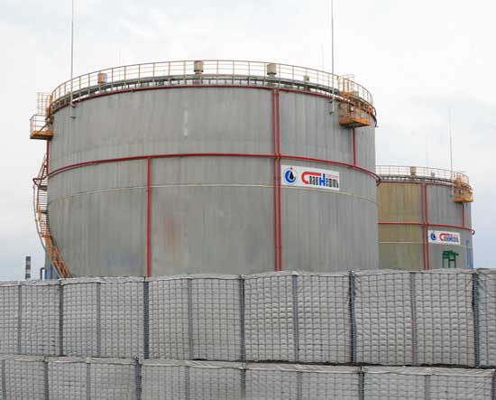 Protecting_OIl_facilities (1)